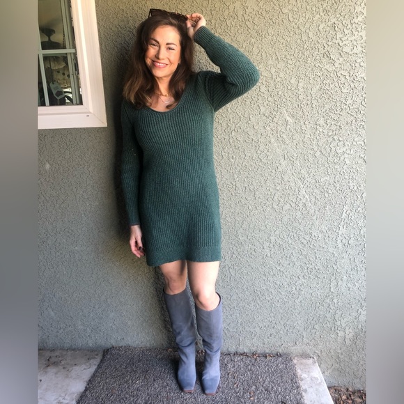 ABERCROMBIE V Neck Green Sweater Dress - Picture 2 of 13